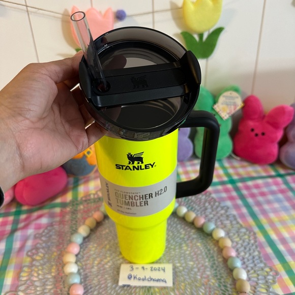Unreleased 40oz Neon Yellow Stanley
Tumbler - Picture 6 of 7